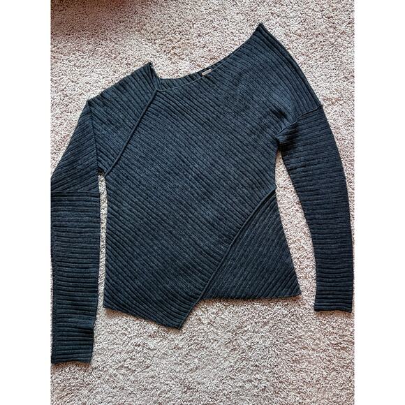 Free People Love & Harmony Off the Shoulder Sweater, Size S/P, Dark gray color - Picture 8 of 9